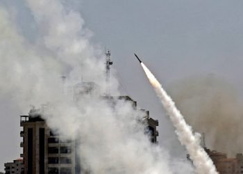 المقاومة الفلسطينية تواصل استهداف الاحتلال في اليوم الـ20