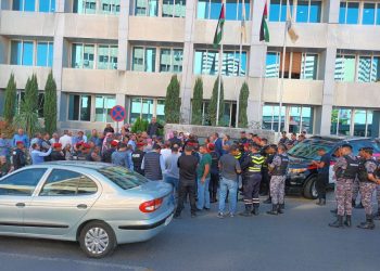 ذنيبات رفض التواصل وإغلاق جميع الأبواب امام متقاعدو الفوسفات