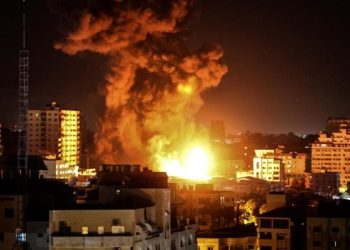 ليلة رعب في غزة.. الاحتلال استخدم 100 طائرة وقنابل فسفور