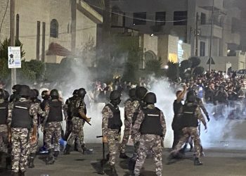 توقيف 70 شخصا اثاروا الشغب خلال الاحتجاجات في الاردن