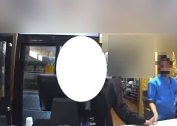 فيديو تحرش” بائع” بـ”زميلته ” داخل مطعم بجدة