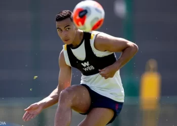 ماينس الألماني ينهي عقد أنور الغازي على خلفية منشورات دعما لغزة