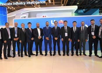 أمنية وهواوي تعلنان عن اتفاقية شراكة في حلول الأعمال