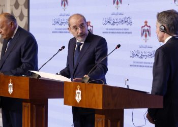 الصفدي يوجه صفعة لوزير الخارجية الأمريكية