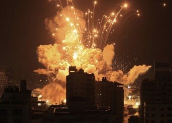 قصف عنيف تتعرض له غزة في مخيم المغازي