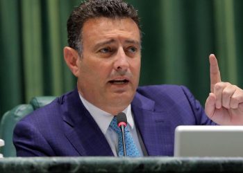 إجماع نيابي على مراجعة الاتفاقيات الموقعة مع الكيان