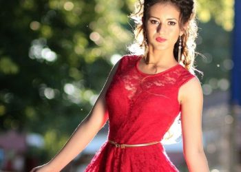 لماذا ينجذب الرجال للمرأة باللون الأحمر؟