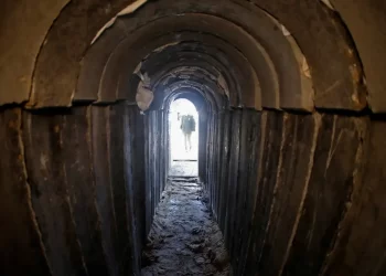 إسرائيل تستعد لمهاجمة مقاتلي حماس في أنفاقهم ومخابئهم تحت الأرض