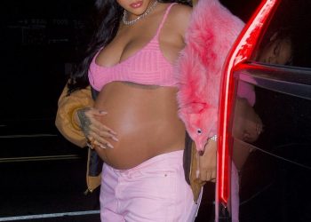 نجمات عربيات وأجنبيات بإطلالات حمل “أوفر” أو “ترندي”