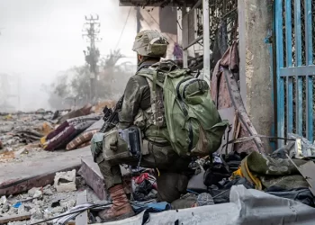 مقتل 10 جنود إسرائيليين تحصنوا داخل مبنى في منطقة جحر الديك