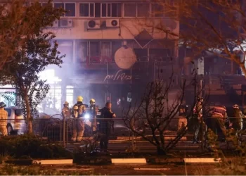 حزب الله يمطر مستوطنة كريات شمونة بعشرات الصواريخ