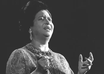 بسبب أم كلثوم.. أزمة كبرى بين ثنائي فني شهير