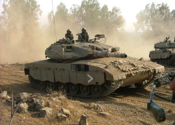 القسام تستهدف 3 آليات ودبابة إسرائيلية شرقي خان يونس