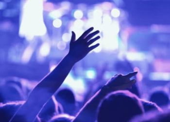 فنان لبناني شهير يلغي كلّ حفلاته ليلة رأس السنة