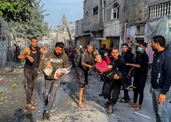 غزة بشمالها وجنوبها تحت القصف الإسرائيلي.. وعدد القتلى بالقطاع يتجاوز 15,200