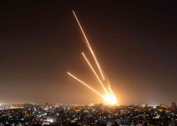 الاحتلال يعترف .. أضرار بعد سقوط صاروخ بكريات شمونة