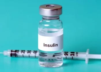 حبس مصرية حقنت صغارها الثلاثة بالإنسولين