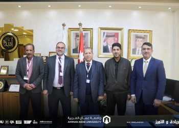 “عمان العربية” تتسلم كرسي متحرك لذوي الاحتياجات الخاصة كإهداء من السند الأمين للأجهزة الطبية