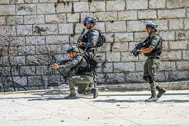 اشتباكات ومواجهات مع قوات الاحتلال في مدينة رام الله