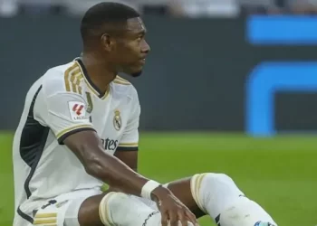 قرار مفاجئ من ريال مدريد عقب إصابة دافيد ألابا بالرباط الصليبي