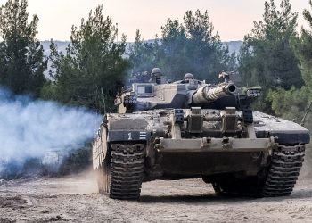 تطورات الجبهة اللبنانية .. قصف إسرائيلي في محيط تشييع قيادي في “حزب الله”