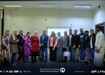 كلية الآداب والعلوم في عمان العربية تعقد ورشة بعنوان ” مهارات التفكير الابداعي والناقد”