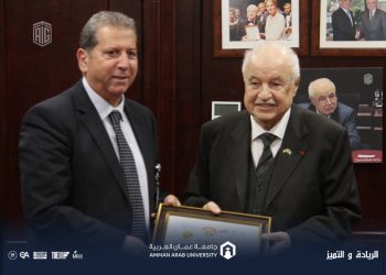 “عمان العربية” تسلم الدكتور طلال أبو غزالة شهادة التميز الدولية الفخرية