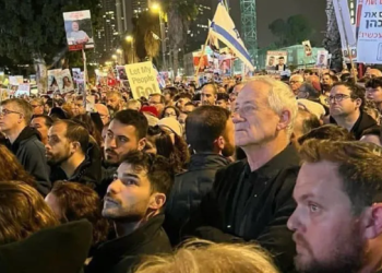 رئيس الشاباك يقرر الاستقالة و غانتس يشارك بمظاهرة ضد نتنياهو