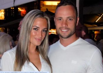 قاتل صديقته الشهير يخرج من السجن لعيش في قصر