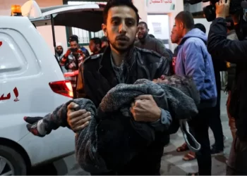 الاحتلال “يغدر” بالنازحين.. ويواصل المجازر بغزة