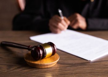 “الجنايات الكبرى” تبرئ متهما بحقن فتاة بمادة مخدرة تسببت بوفاتها