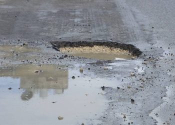 الأمانة.. أعمال البناء سبب ظهور الحفر والهبوطات في الشوارع