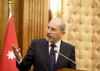 لا أحد يزاحم الصفدي في الملعب الدبلوماسي