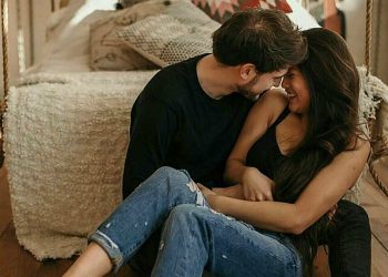 ٩ طرق طبيعية لإطالة فترة العلاقة بين الزوجين