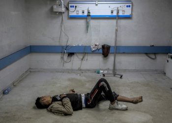 “جيش” الاحتلال يفصل أجهزة التنفس عن مرضى في “الشفاء”