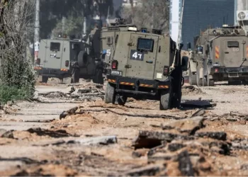 إصابة 7 إسرائيليين بجروح خطيرة بعملية في الضفة.. واستشهاد المنفذ بصاروخ