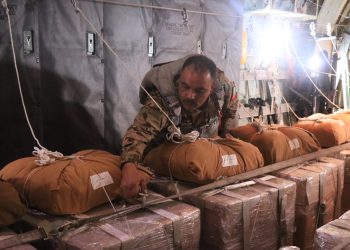 الاردن.. تنفذ 5 إنزالات جوية بمشاركة 4 دول