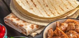 الحكومة.. لن نرفع أسعار الخبز حتى لو وصل سعر طن القمح إلى ألف دولار