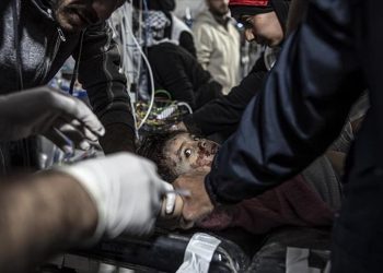 اقتحام “الشفاء”.. قتلى وجرحى بقصف متواصل للمشفى وسط اشتباكات عنيفة