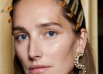 إكتشفي سر العيون الجميلة بلمسة من العناية المميزة