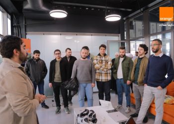 أورنج الأردن والجامعة الأردنية تطلقان الفوج الخامس من مختبر التصنيع الرقمي في عمان
