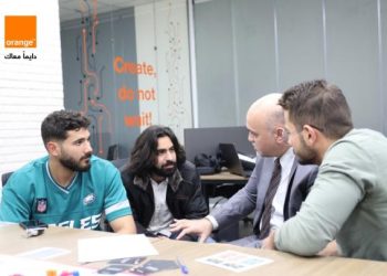 رياديو حاضنة أورنج يعيشون تجربة مختلطة باللعب والذكاء الاصطناعي