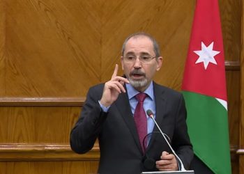 الصفدي.. الأردن لن يكون قادرا على مساعدة اللاجئين السوريين