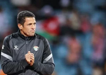 هل فضل عموتة الإجازة على مرافقة المنتخب الأولمبي الأردني ؟