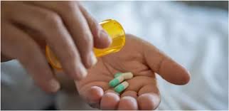 أردنية بحالة سيئة بعد تناولها العشرات من حبوب الأدوية خلافات مع زوجها