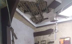 إصابة أم وطفليها بسقوط سقف منزل في الأغوار الشمالية