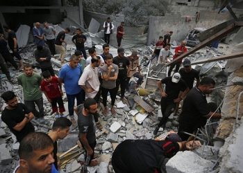 الاحتلال يطالب سكان شمالي غزة وأحياء أخرى برفح بالنزوح الفوري