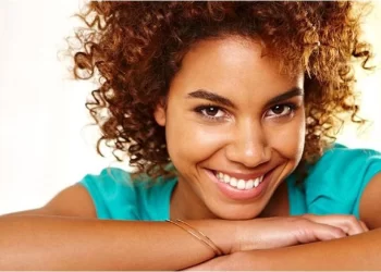 أهم النصائح للحصول على بشرة صافية وصحية في الصيف