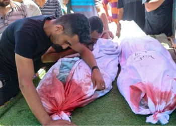 غارات جديدة دامية في غزة.. شهداء وجرحى بقصف منازل مأهولة