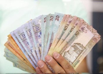 طلب قوي على الدينار خلال عطلة عيد الأضحى